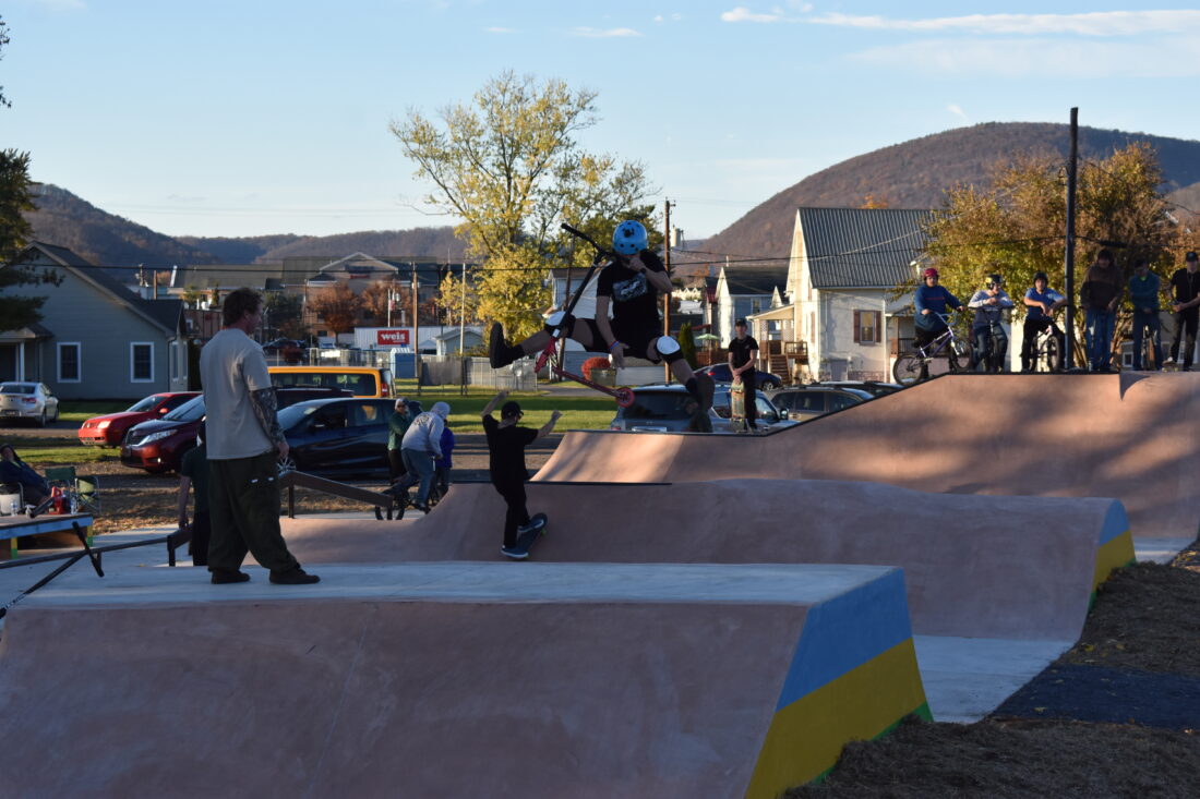 Skaters, cyclists and more turn out for upgraded LH skate park opening